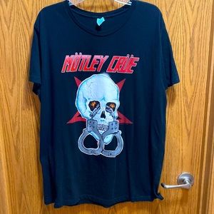 Like new Mens XL short sleeved shirt